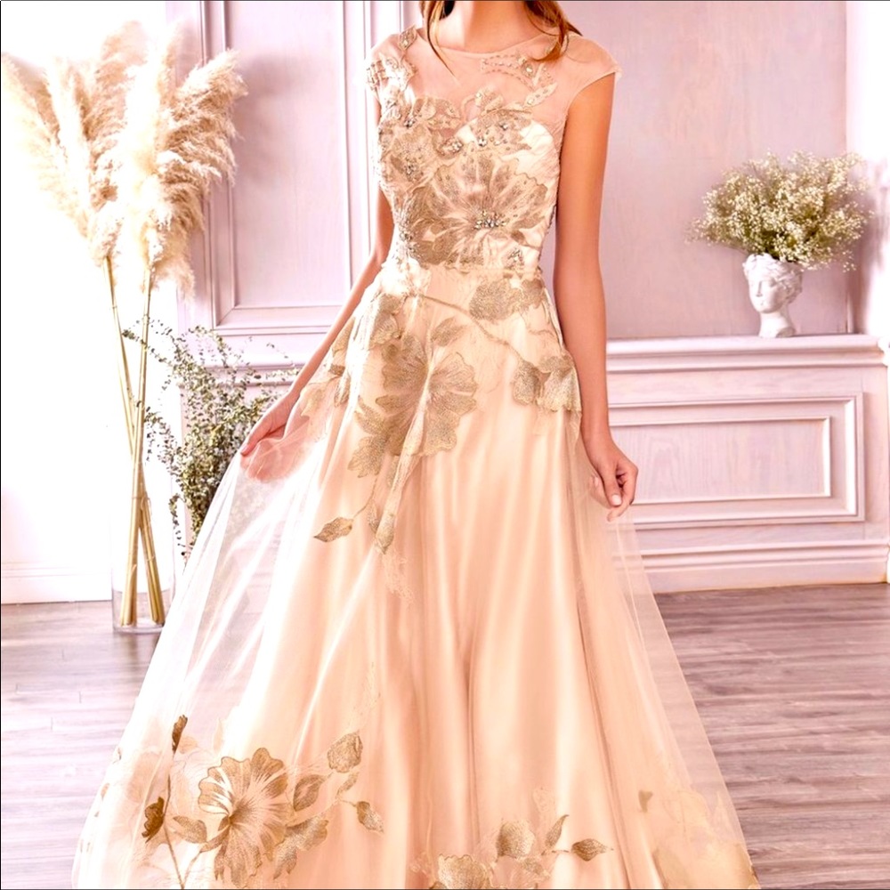 NWT Illusion Neck Lace A-Line Shape Formal/Prom Dress ALA0081